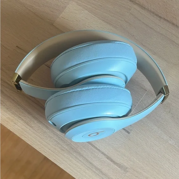 blue and gold wireless studio3 beats blue and gold wireless studio3 beats